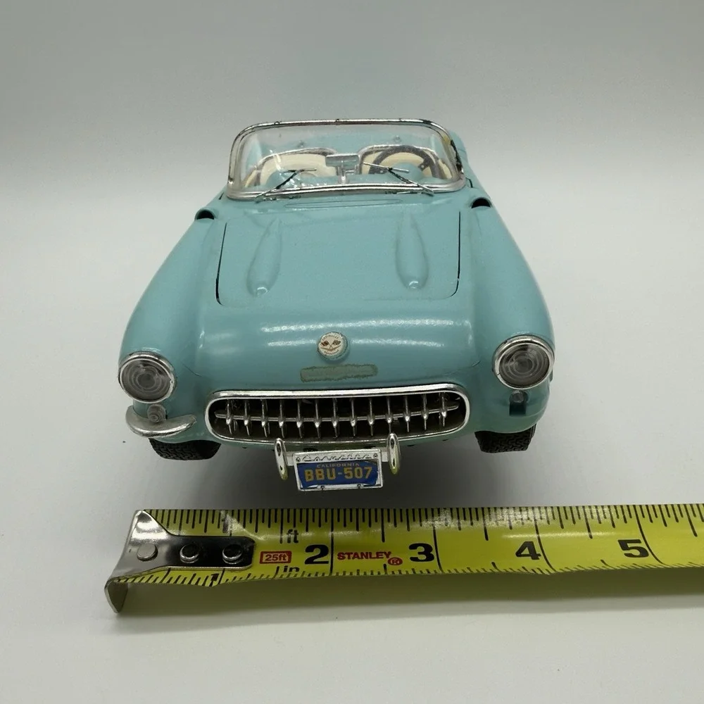 Model‎ 1957 Chevrolet Corvette Convertible Bburago 1:18 Diecast Burago Lt. Blue